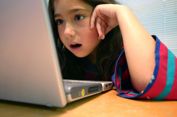 איך נדריך את ילדינו לשימוש בטוח באינטרנט?