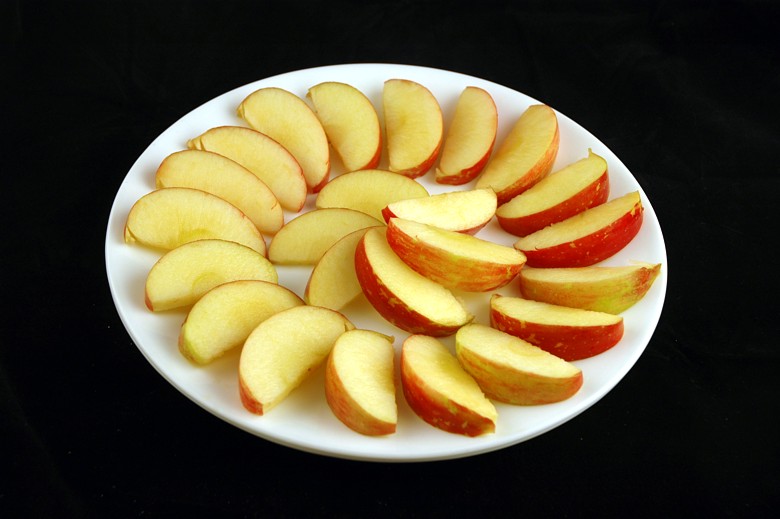 איך 200 קלוריות נראות בכל מיני מאכלים? תפוחים